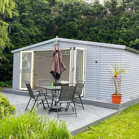 Villa Detached Bungalow II Big Garden II Pet Friendly à Hednesford Extérieur photo