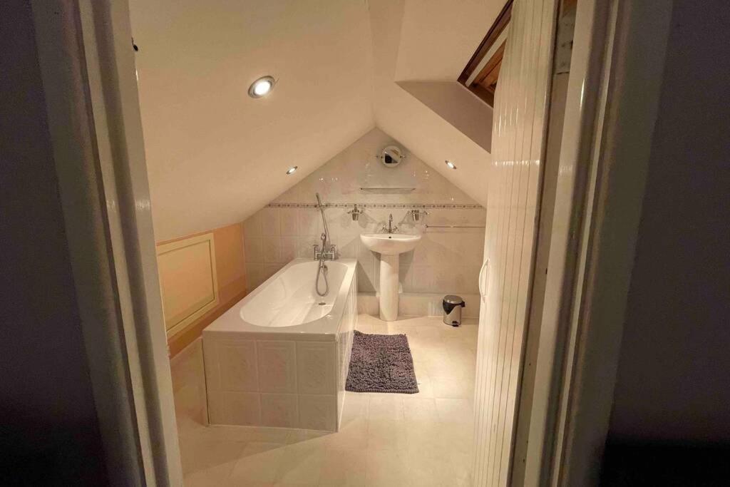 Villa Detached Bungalow II Big Garden II Pet Friendly à Hednesford Extérieur photo