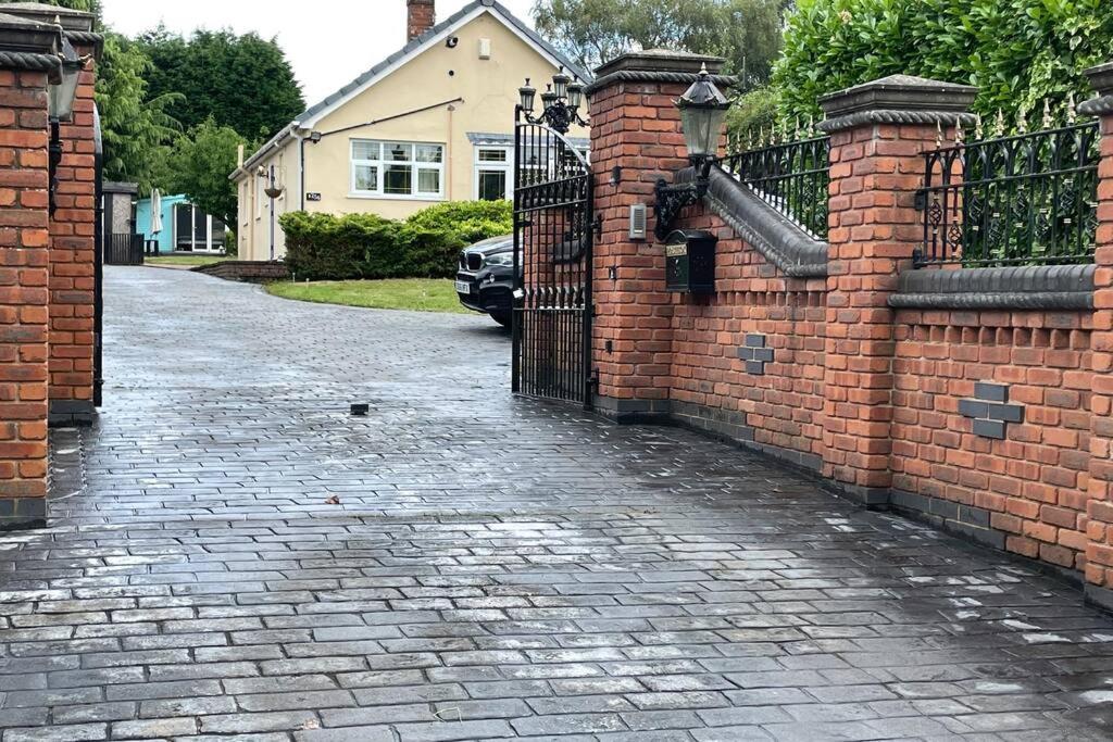 Villa Detached Bungalow II Big Garden II Pet Friendly à Hednesford Extérieur photo