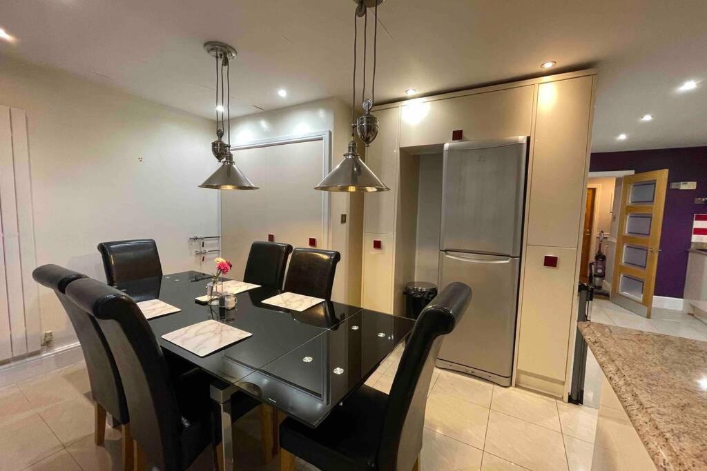 Villa Detached Bungalow II Big Garden II Pet Friendly à Hednesford Extérieur photo